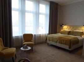 Orsa Järnvägshotell، فندق في أورزا