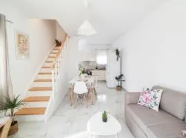 Rodini Home Ylia - Maisonette with yard