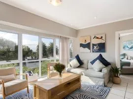 Serene Palms Apartment -1 minute walk to Strand beach