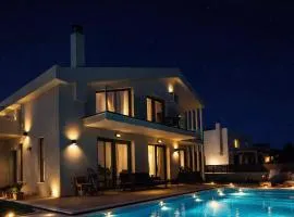 Arilena Exclusive Villa - 4BR with Private Pool by Villa Mana Gers