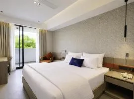 Grand Continent Hotel, Near Sector 44, Gurugram
