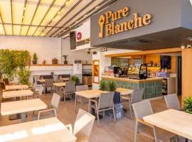 Pure Blanche Hotel