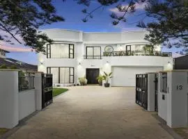 Aloha Beach Retreat by HolidayCo