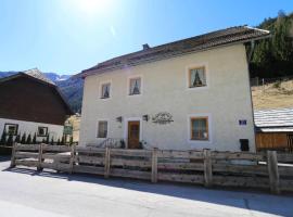 Alpine Holiday Home in Lungau, hotel a Muhr