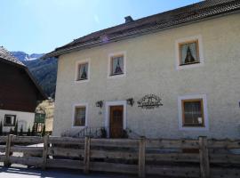 Alpine Holiday Home in Lungau, hotel din Muhr