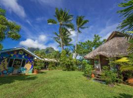 Bora Bora Bungalove: Bora Bora şehrinde bir otel