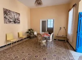 Petite maison typique à 2 pas de la mer