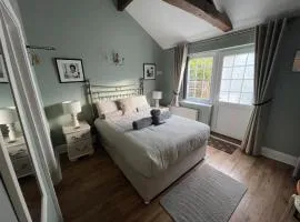 Hollyside Lodge