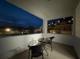 Castle & Sea, Platanos Retreat