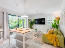 Chez Noosa Holiday Apartments, Hotel in Sunshine Beach