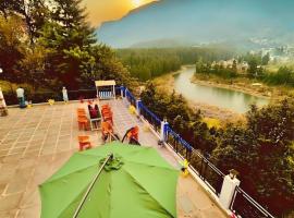 Four Season Hotel & Cottage, Manali - A Boutique Wellness Hotel, viešbutis mieste Manalis
