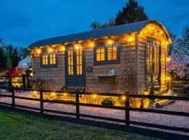 Secluded Countryside Shepherd's Hut on Working Farm near Audley