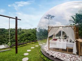 Bubble 6 - Romantic Bath Bubble Stay Ubud, hotel u gradu Tampaksiring