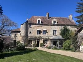 Le Manoir de US grand jardin dans le Vexin, hotel em Us