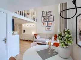 SUEDE PROMENADE Duplex apartment at 1 min from the sea 2 bathrooms