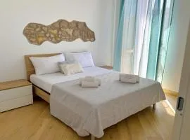 ARTEMISIA APARTMENT - Elegant spacious flat in NETTUNO City Center, just steps from the Sea, Beaches, Marina, Train&Bus Station