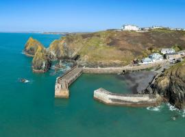 Mullion Cove Hotel & Spa, hotel en Mullion