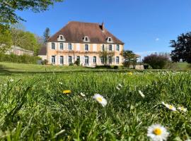 Le Montmirey, hotel a Montmirey-le-Château