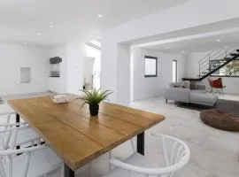 Casa de São Pedro - Bright Modern Loft in PDL