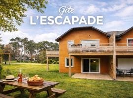 L'ESCAPADE Gite Cosy avec terrasse vue nature, hotell i Chaveignes