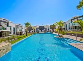Luxury Penthouse with private Rooftop Terrace, Pool, Punta Prima, Torrevieja