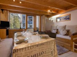 Résidence Grand Roc - Campanules 125 Happy Rentals, hotel in Chamonix-Mont-Blanc