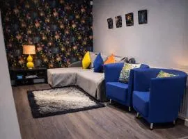 Saphire Apartments Spacious 1 Bed Apartment Sleeps 6 with Free Parking and Garden