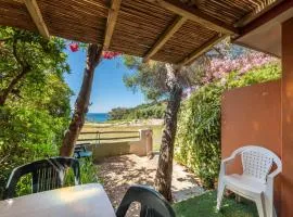 Accu is prezzus I 30mt dal mare