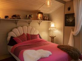 Chalet Le Puy Papillon, hotel i Servières-le-Château