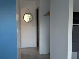 Chalet indépendant entre bassin et océan