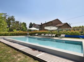 Villa Ca' D'Ros Pool And Sauna, hotel a Fontanile