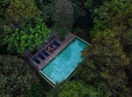 Wayanad Wild - A CGH Earth Experience: Vythiri şehrinde bir otel
