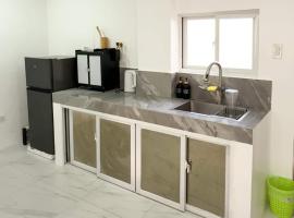 Neyz Farmyardz | One Unit, hotel a Lubigan