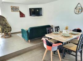 Petit Loft, Maison Bord De Mer, hotel v destinaci Pirou