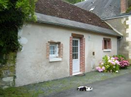 Gîte Mélany, hotel u gradu Chargé
