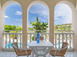 Sandy Maria studio 601