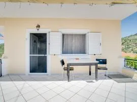 Captain Spiros Casa Nuova 2,3