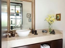 Lucury Villa Waterfront 6 Bedroom, hotel en Cancún