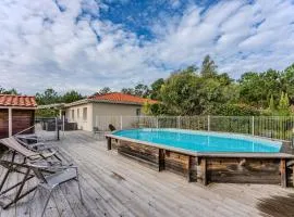 Villa piscine entre lac et océan