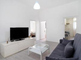 Casa paolino 50 metri dal mare, Hotel in Taggia