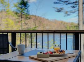 Luft Skift Spa - Waterfront & Private Spa、Lac-aux-Sablesのホテル