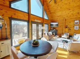 Tucked Away on the Ridge - Quiet Fall Lake Retreat