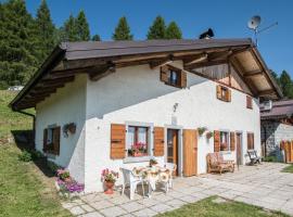 Baita Località Cap: Roncone'de bir otel