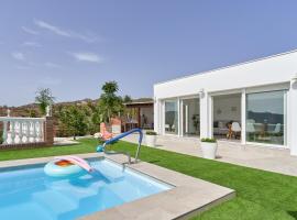 Entre montañas, hotel u gradu Árchez