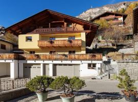 Appartamenti Via Dell'Asilo, hotel i Isolaccia