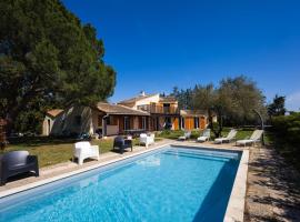 Bastide des vignes, piscine privée โรงแรมในเทรเบส์