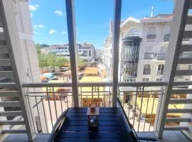 Nice Cocoon 45 M With Balcony Near The Beach