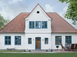 Haus 12