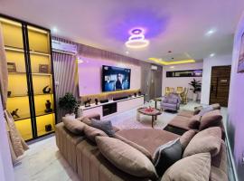Grecel Luxury 2 Bedroom Apartment, hotel em Ilado