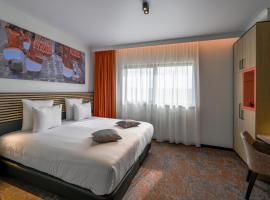 Orange Hotel La Louvière، فندق في لا لوفيير